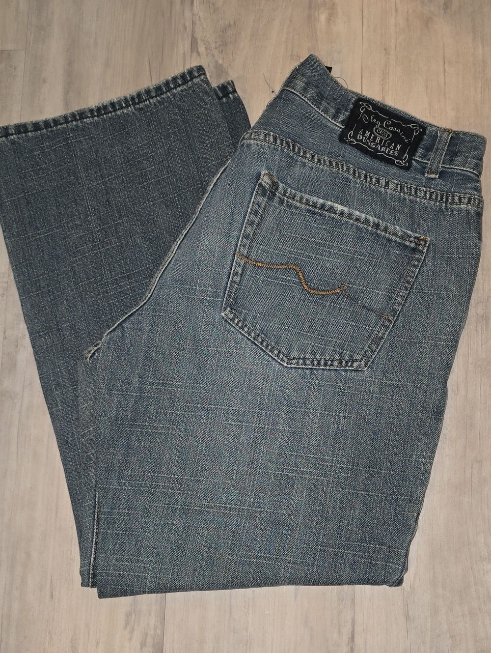 Oleg Cassini Men’s Washed Denim Relaxed Jeans - Blue